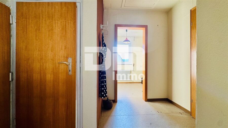 Solides Ein- bis Zweifamilienhaus mit Wintergarten + und Wintergarten als solide Kapitalanlage - DG WE2 Maisonette Flur / Diele